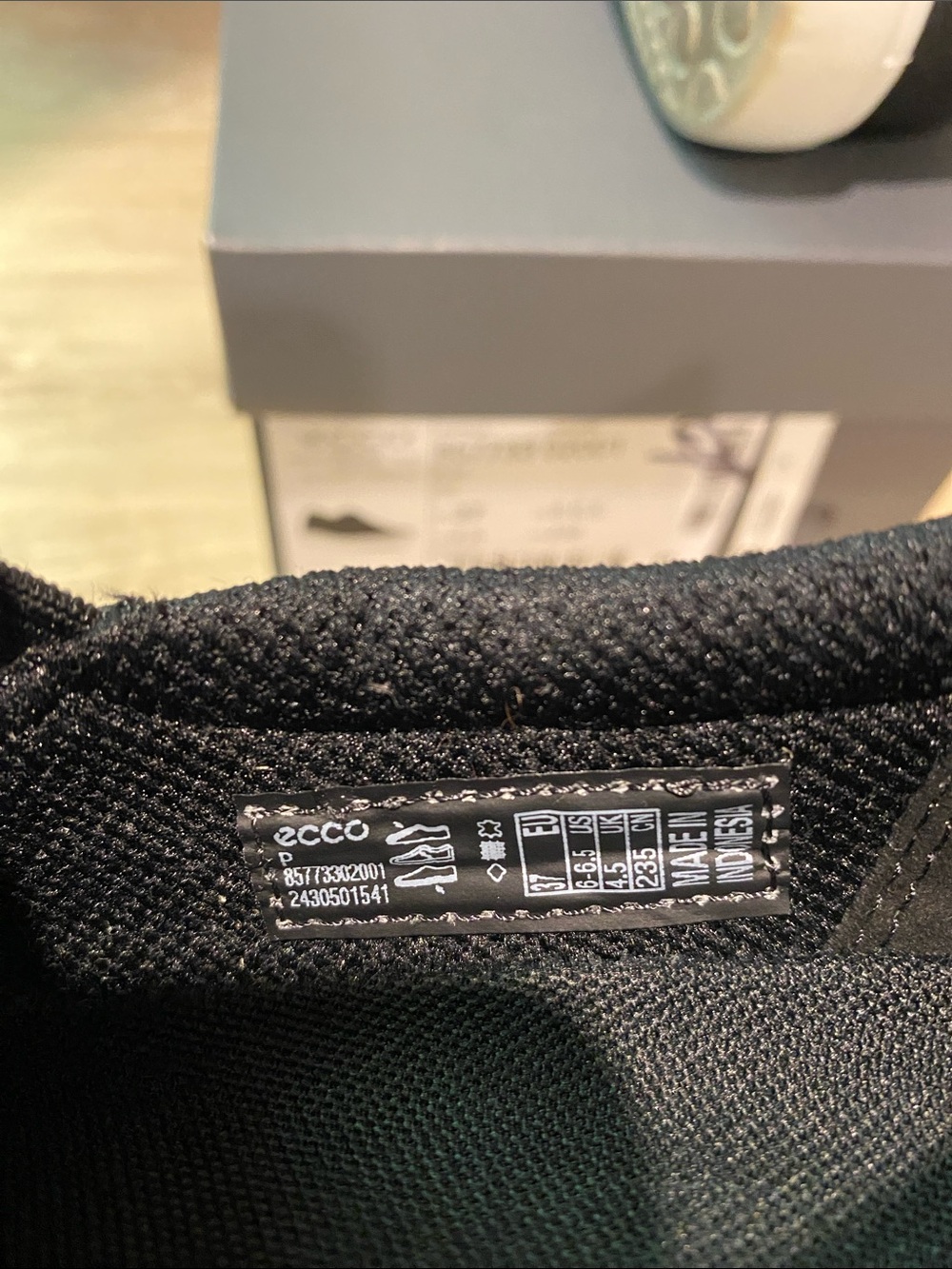 ECCO - Picture 11 of 11